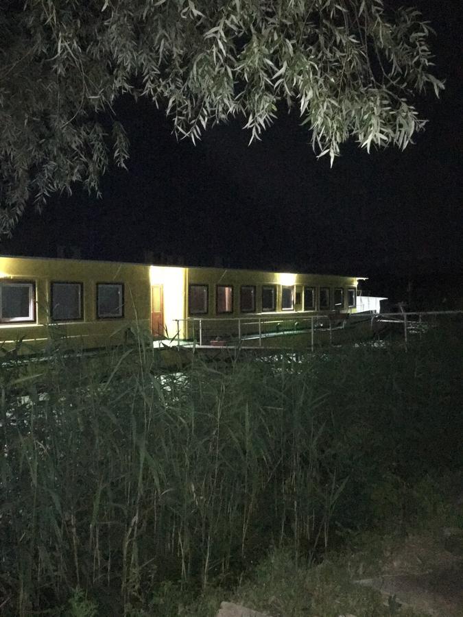 Tuenderfatyol**** Szallodahajo Abádszalók Exterior foto